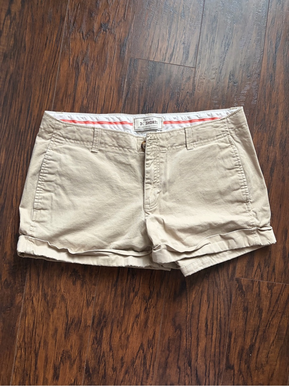 Old Navy Beige Rolled-Hem Chino Shorts